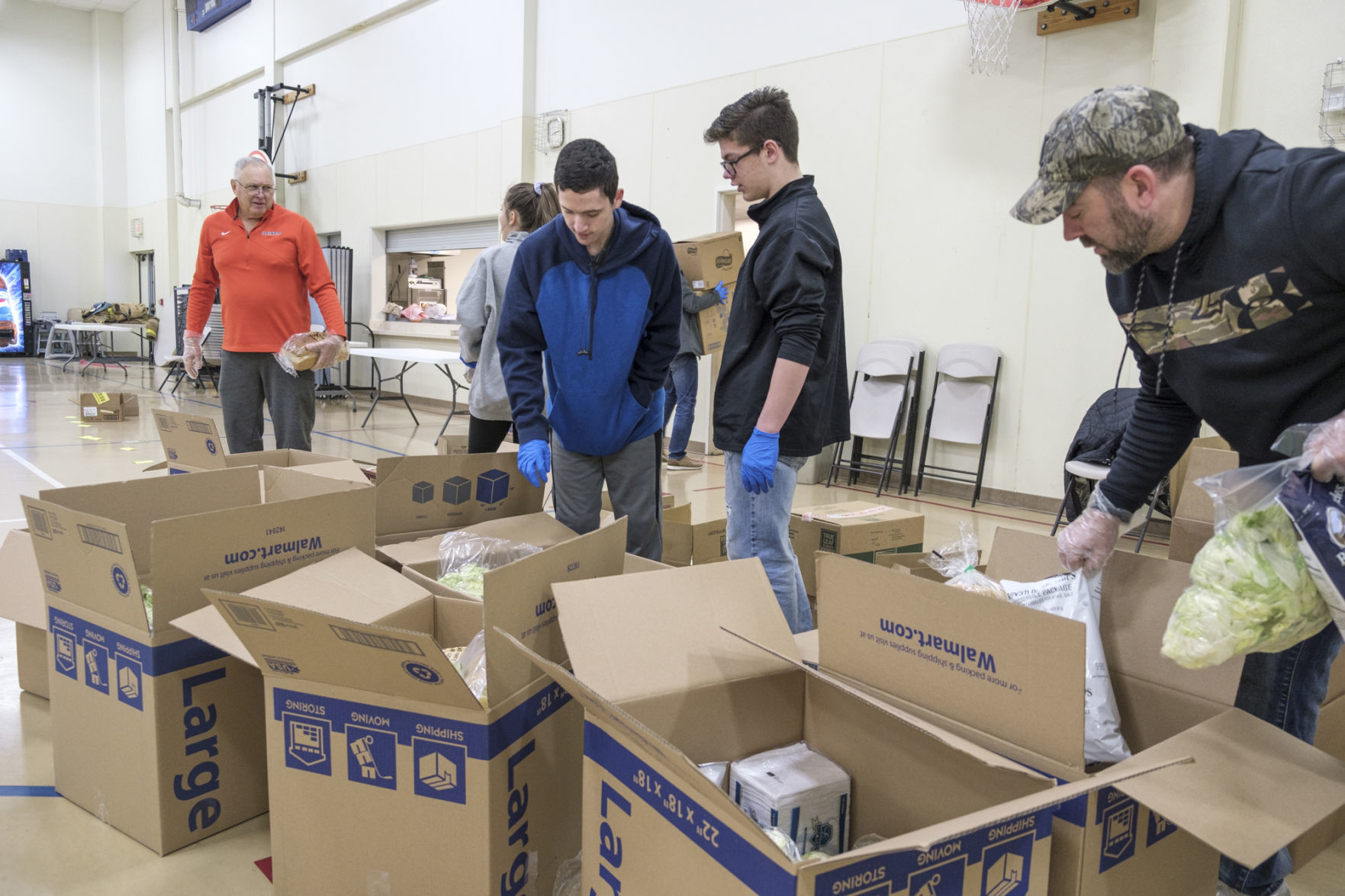 tabernacle-foodboxes-032620.jpg